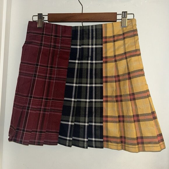 No Boundaries Multicolor Preppy Pleated Plaid Skirt .Juniors Size Medium - Picture 4 of 8